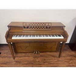 U151233 USED Henry F. Miller Spinet Piano With Bench