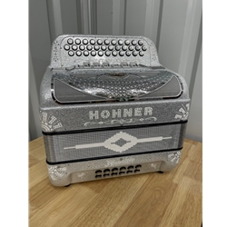 NORTTTSFBBEBEADSIL Hohner Anacleto Accordion Nort TTS - 2 Tone EAD-FBE With Case - White