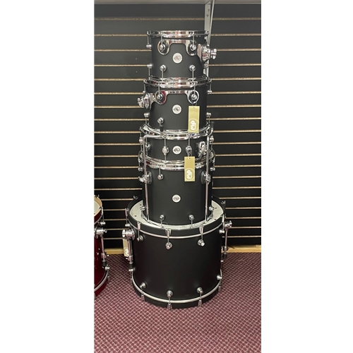 DrumWorkshop Design Series Drum Set - 5 Peice - Black Satin DW