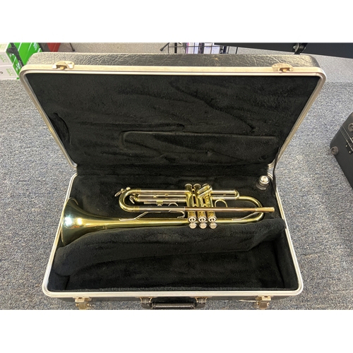 U582999 USED Blessing Trumpet With Case