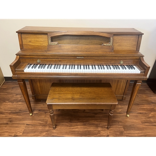 U1343271 USED Baldwin Spinet Piano With Bench